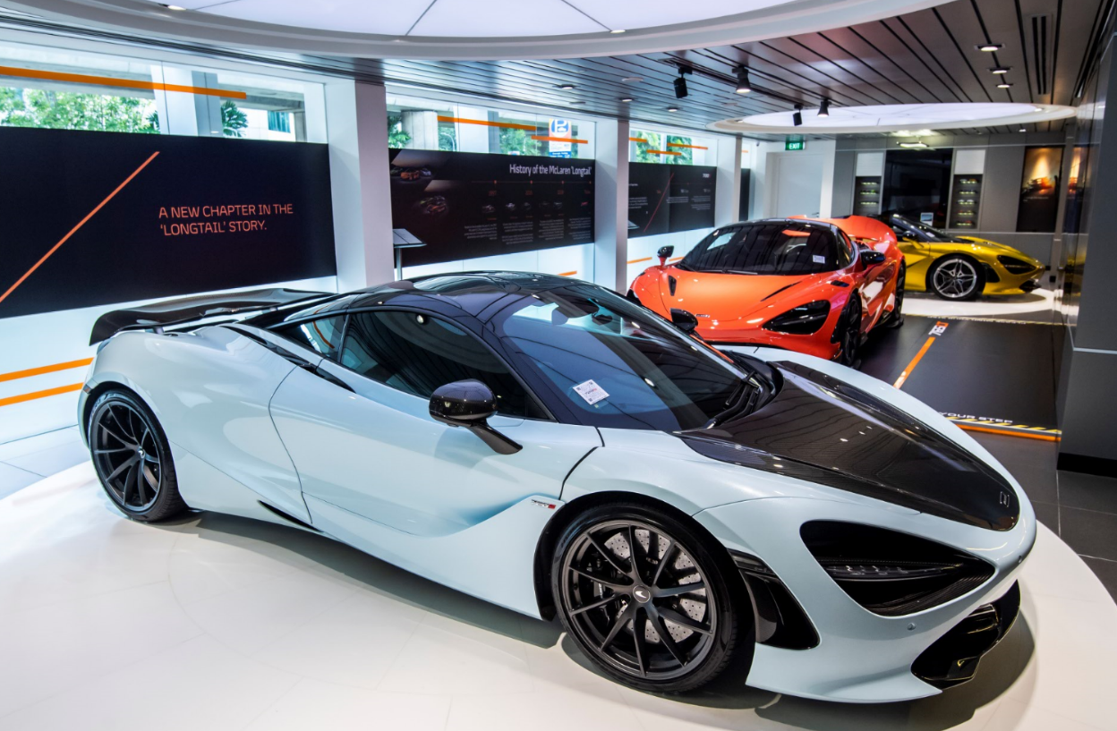 The 720S in McLaren Special Operations (MSO) Defined Paint Muriwai White with MSO Defined Carbon Fibre Bonnet, MSO Defined Carbon Fibre Mirror Casings and MSO Defined Carbon Fibre Active Rear Spoiler