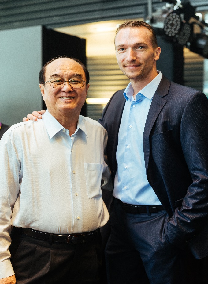 Mr Karsono Kwee, Executive Chairman of Eurokars Group (left) and Mr Martin Limpert, Managing Director of Porsche Asia Pacific